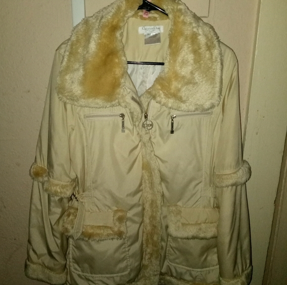 DIOR Boutique "Runway fur coat" (Flawless) - Picture 6 of 15